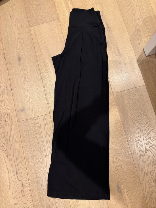 lululemon athletica Pants - Lululemon Plazzo pant- size 6